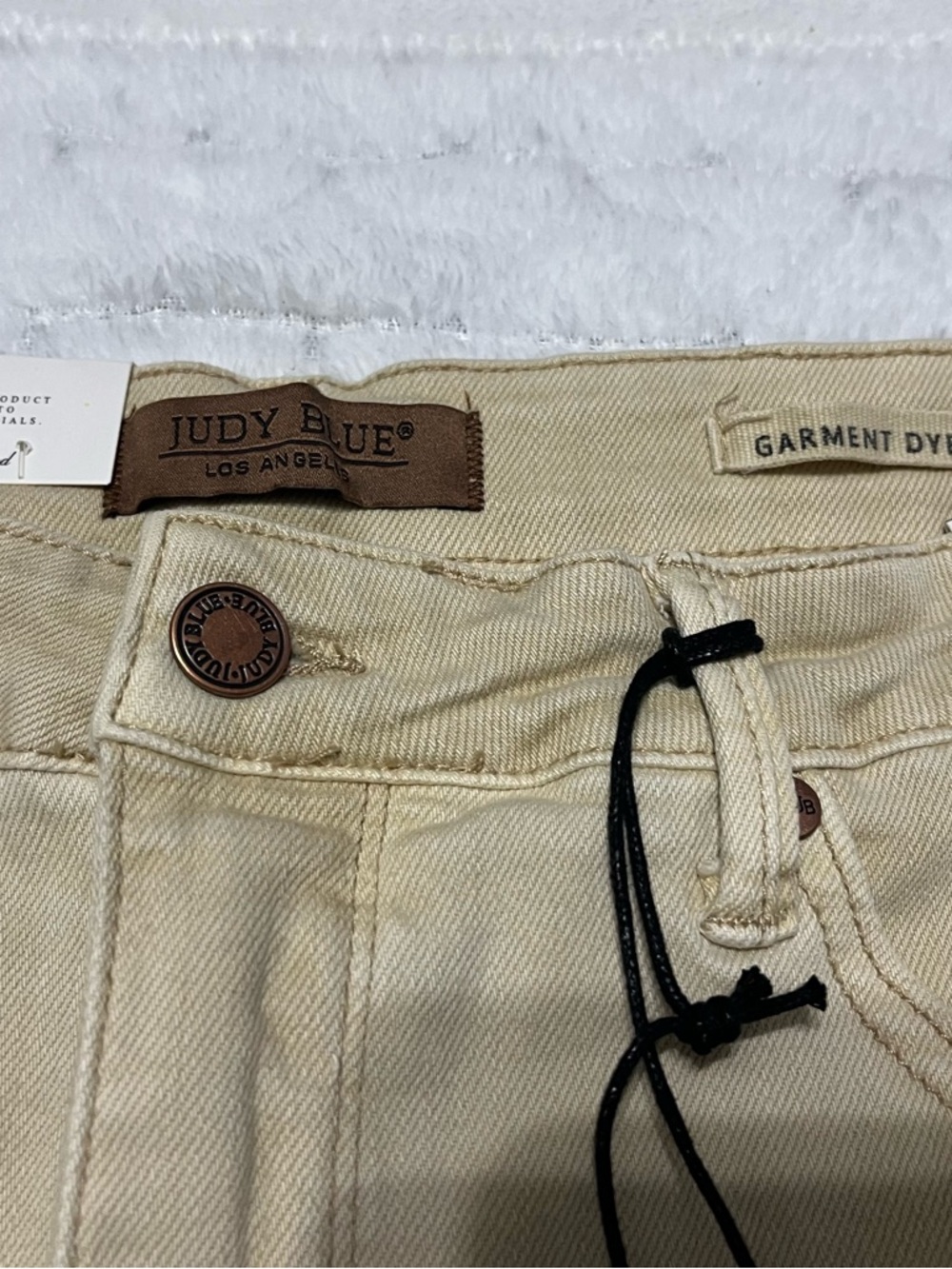 NWT Judy Blue Women's Skinny Jeans in Beige - Picture 4 of 5